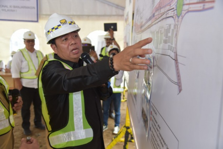 891. Komisi V Kawal Pembangunan Jembatan Landak 2 Pontianak.JPG.JPG